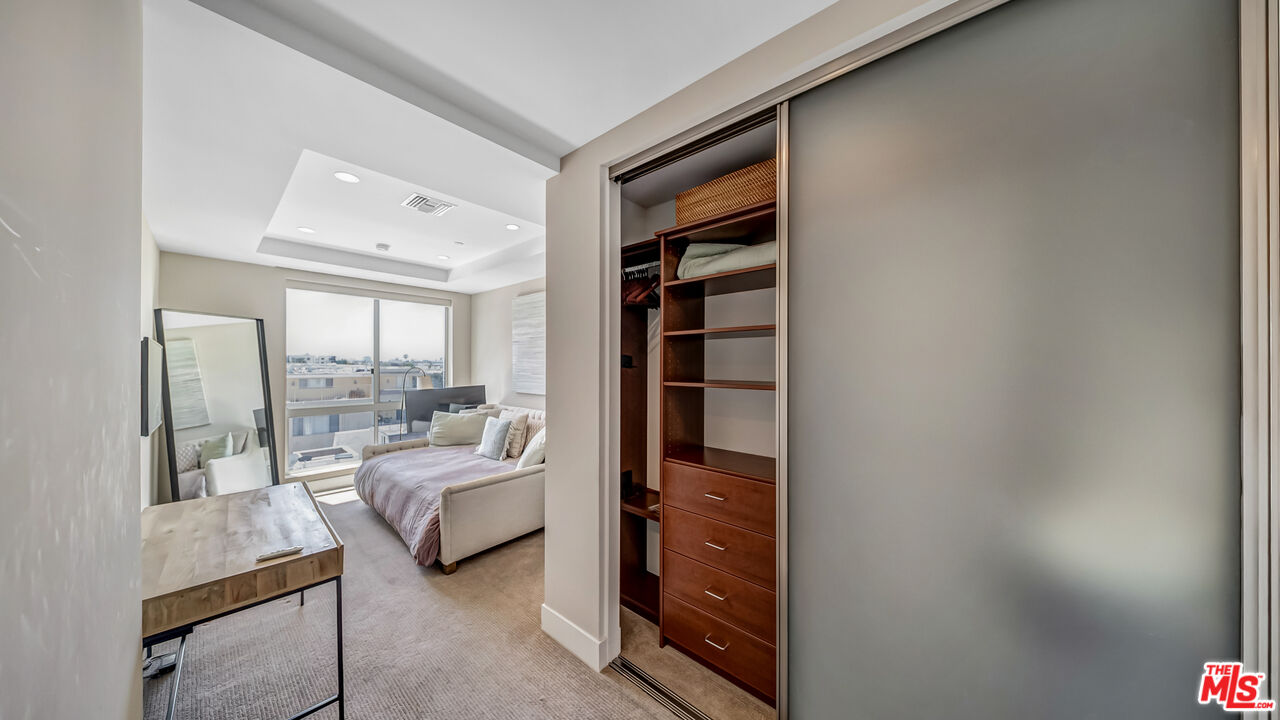 460 N Palm Dr Unit: 506PH