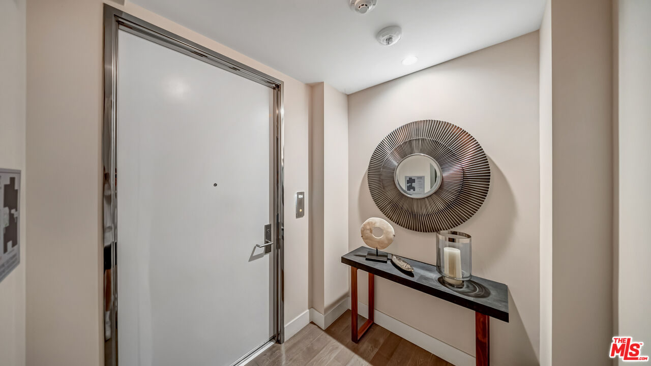 460 N Palm Dr Unit: 506PH