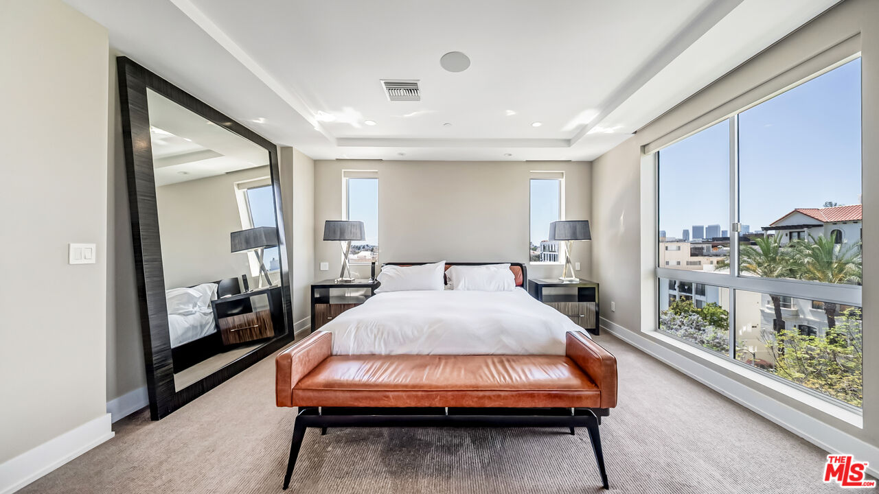 460 N Palm Dr Unit: 506PH