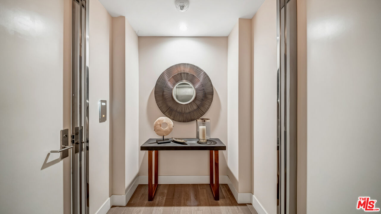 460 N Palm Dr Unit: 506PH