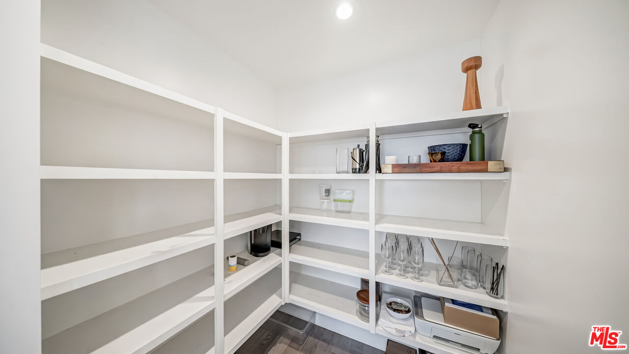 460 N Palm Dr Unit: 506PH