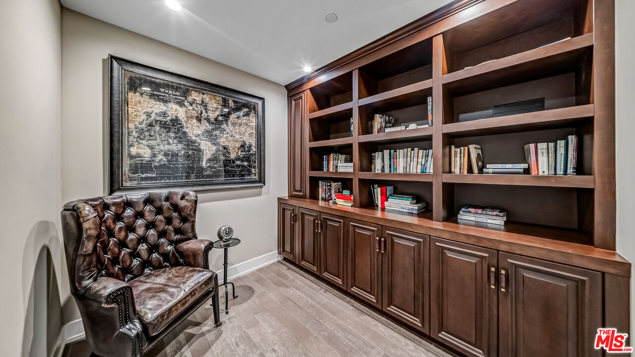 460 N Palm Dr Unit: 506PH