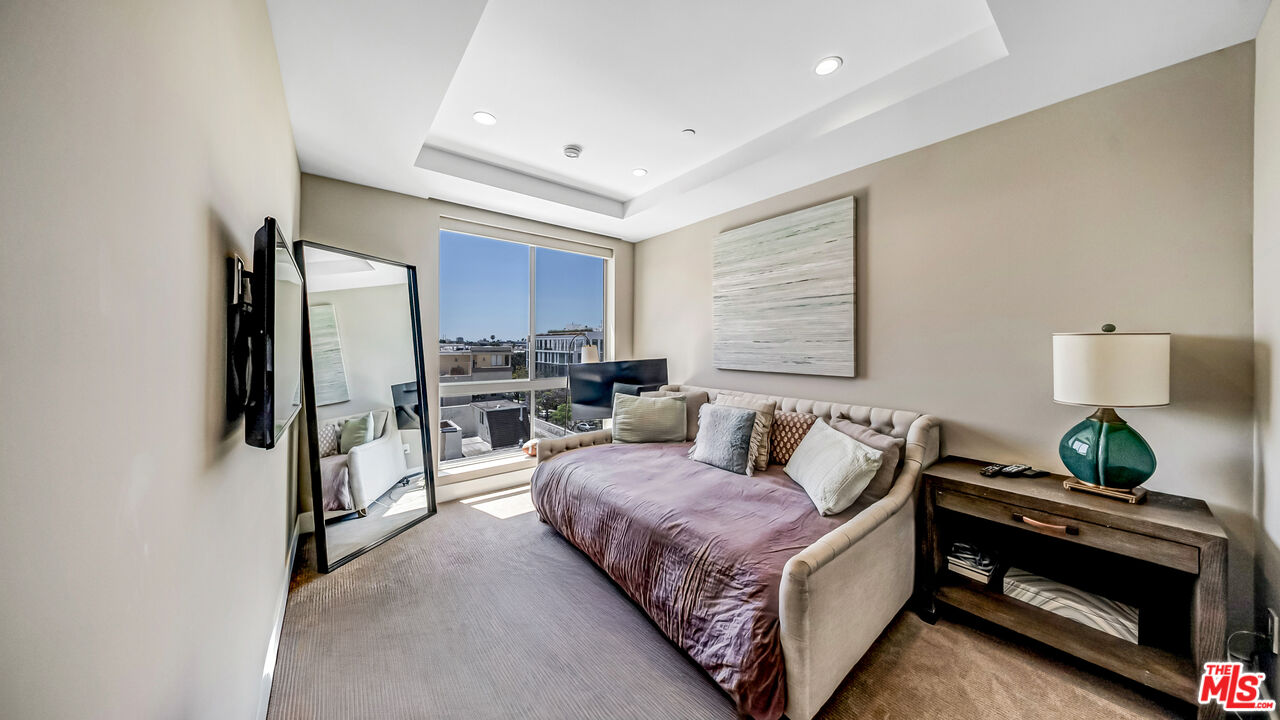 460 N Palm Dr Unit: 506PH