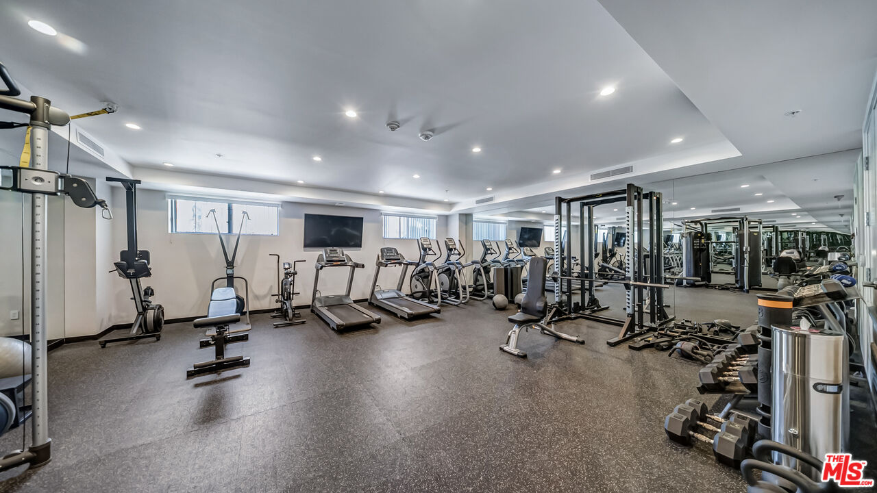 460 N Palm Dr Unit: 506PH