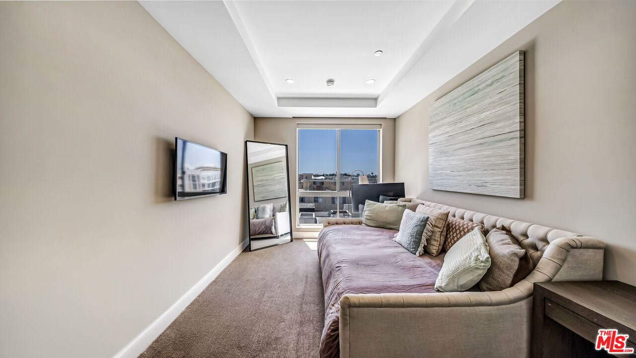 460 N Palm Dr Unit: 506PH