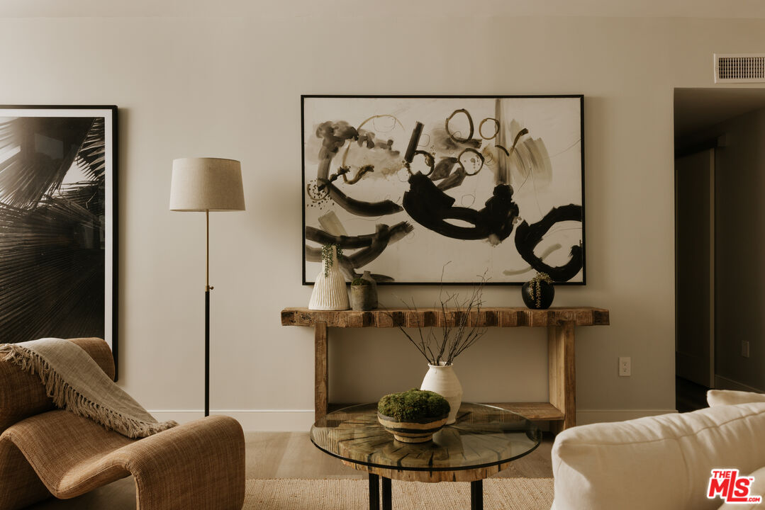 17352 W Sunset Blvd Unit: 1