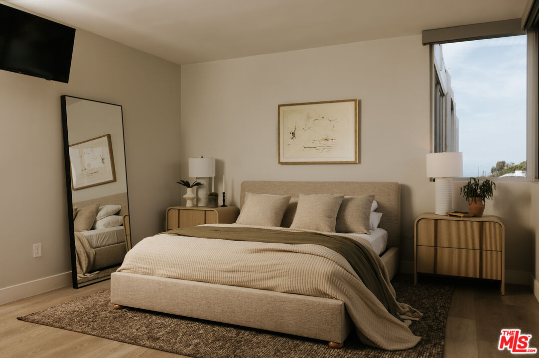 17352 W Sunset Blvd Unit: 1