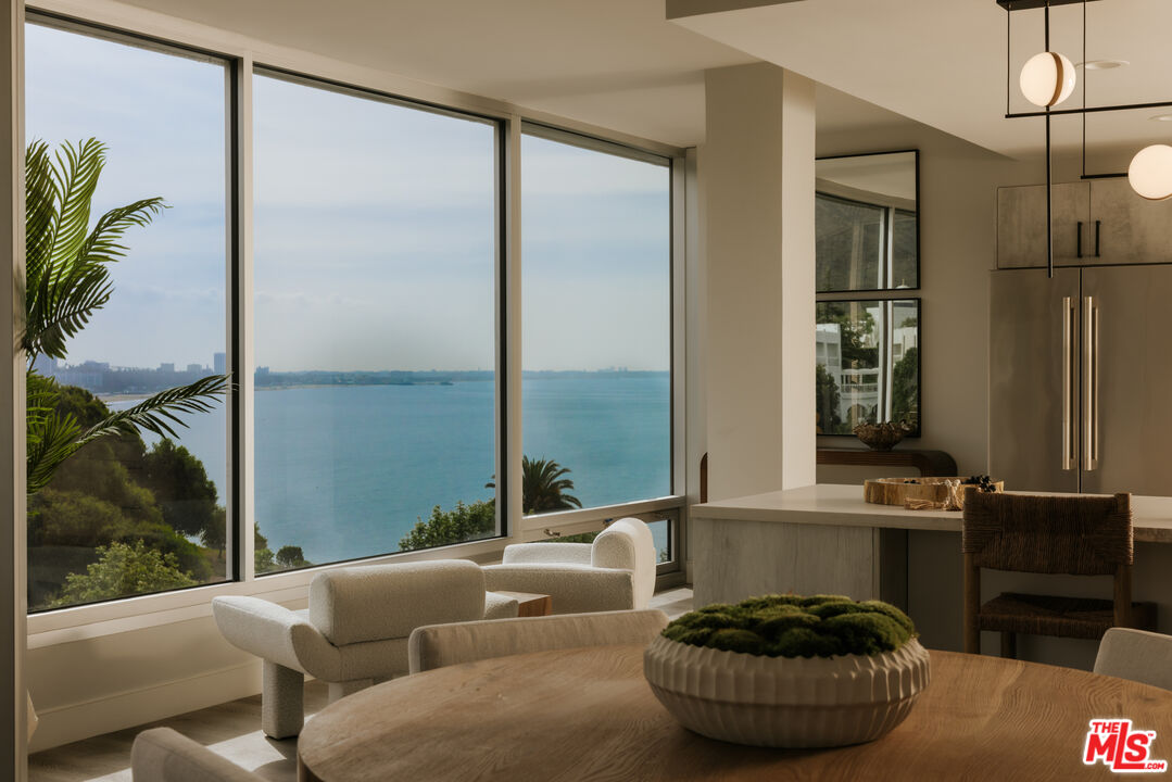 17352 W Sunset Blvd Unit: 1