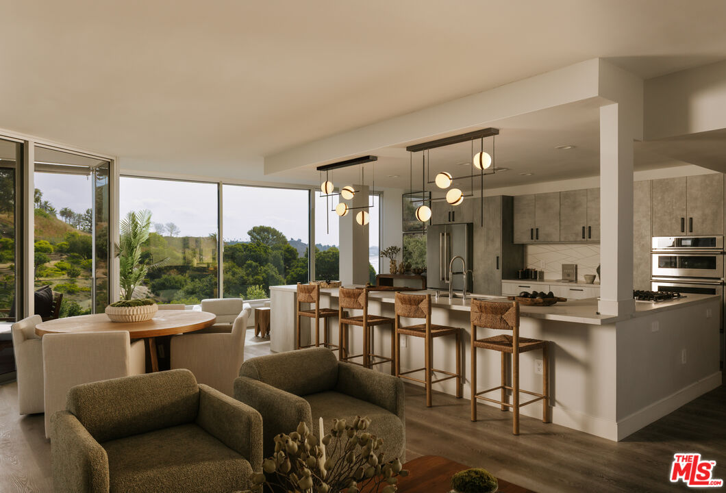 17352 W Sunset Blvd Unit: 1