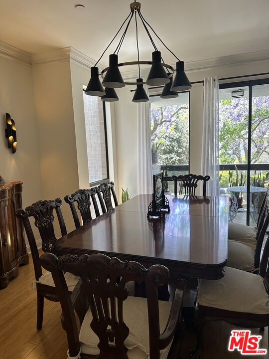 324 N Palm Dr Unit: 206