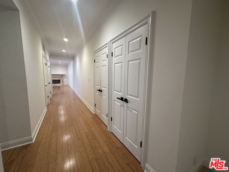 324 N Palm Dr Unit: 206