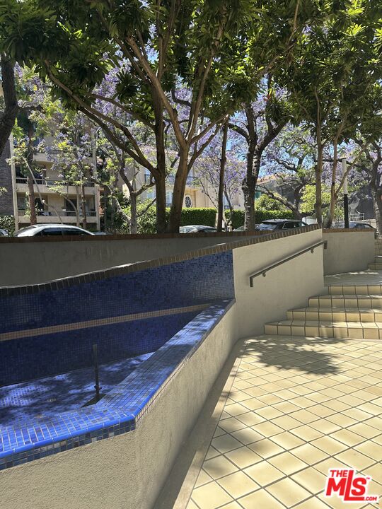 324 N Palm Dr Unit: 206