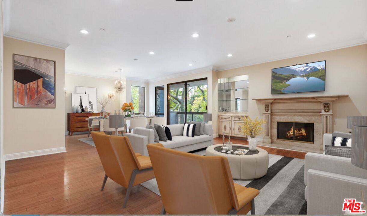 324 N Palm Dr Unit: 206