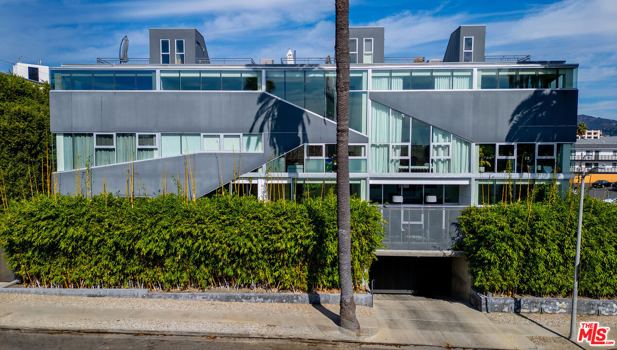 803 Wilcox Ave Unit: 11