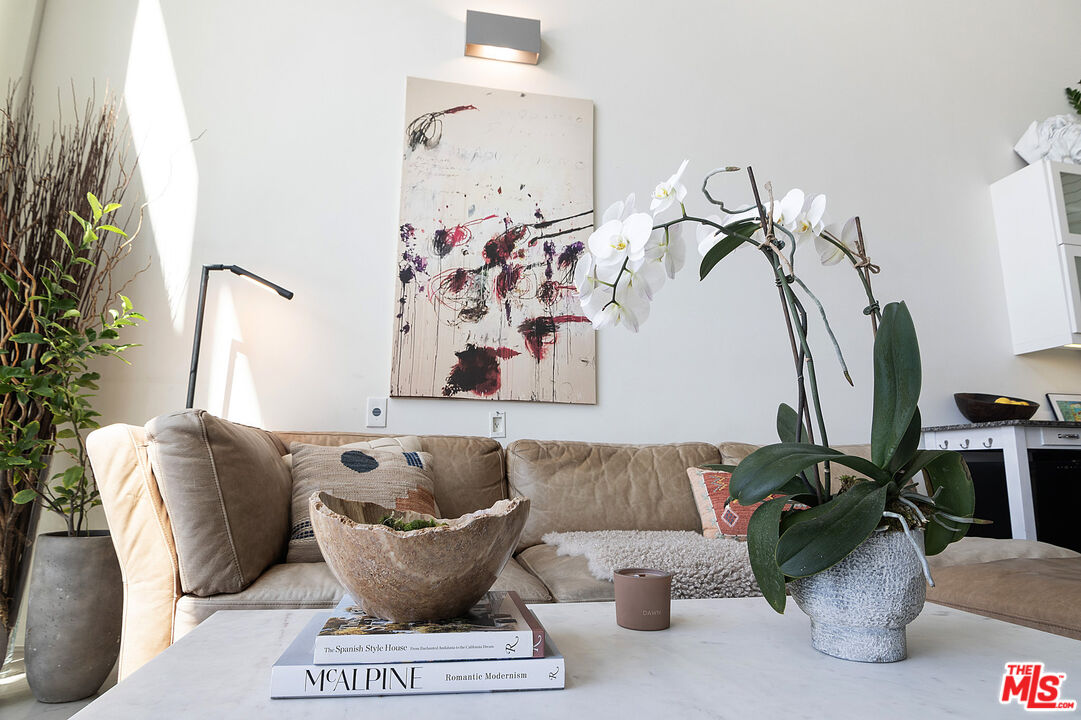 803 Wilcox Ave Unit: 11