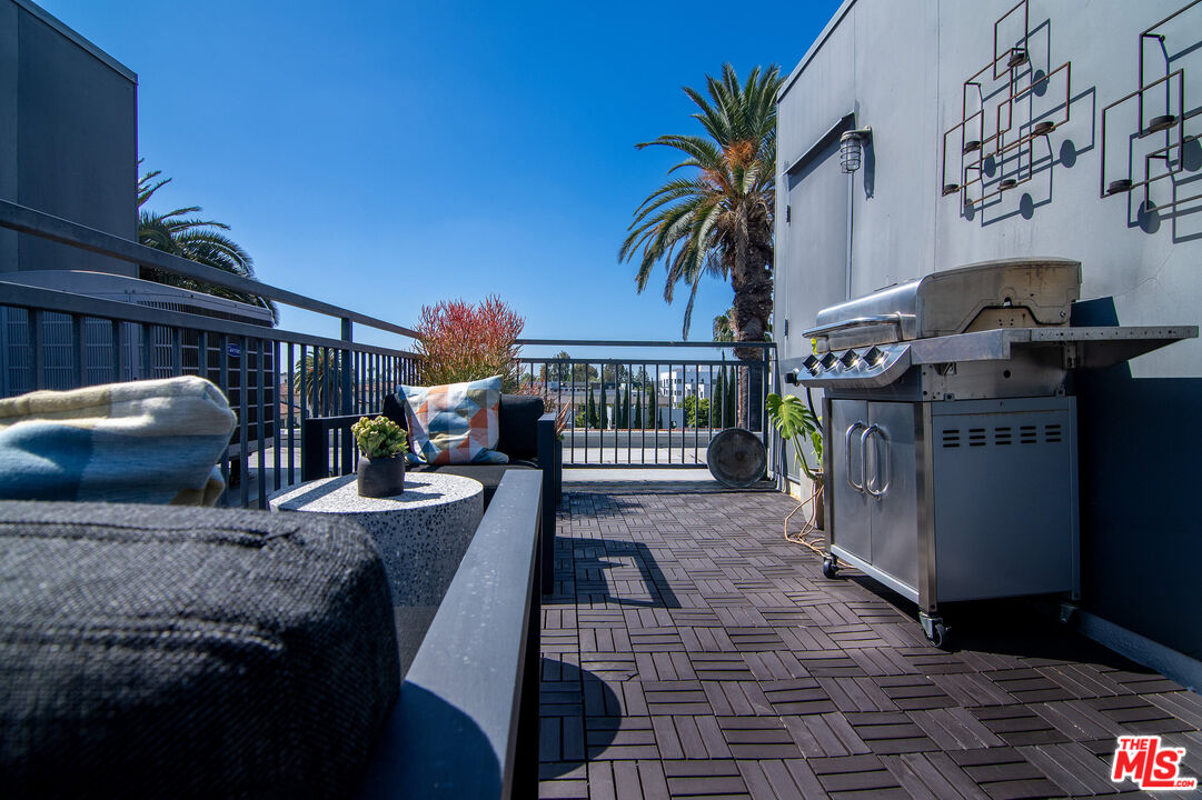 803 Wilcox Ave Unit: 11