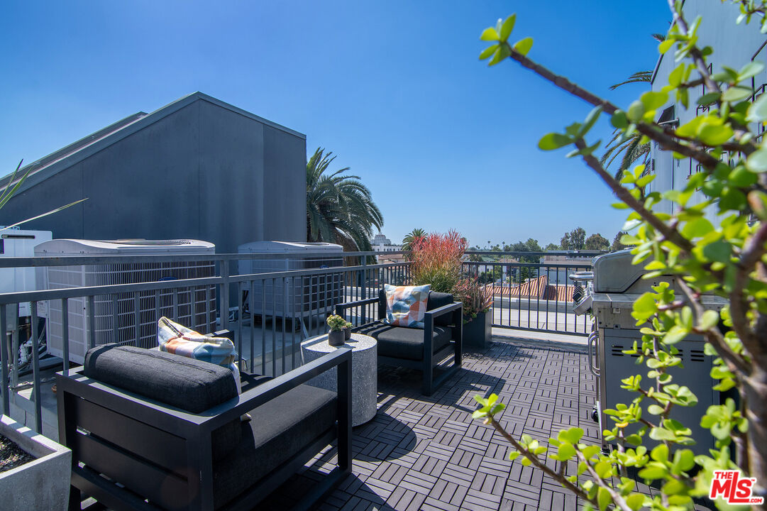 803 Wilcox Ave Unit: 11