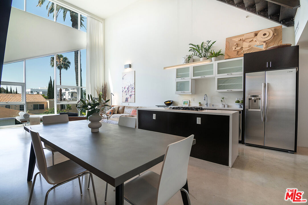 803 Wilcox Ave Unit: 11