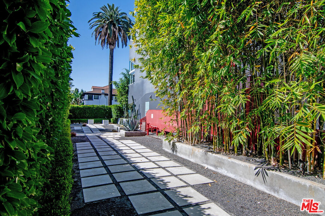 803 Wilcox Ave Unit: 11