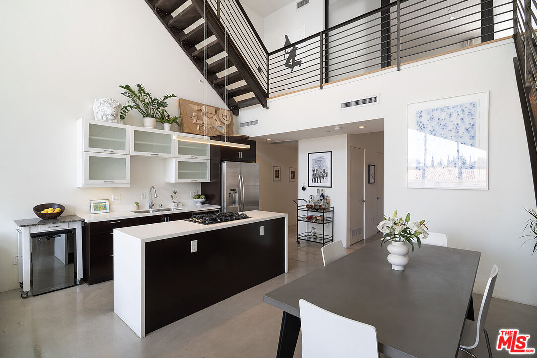 803 Wilcox Ave Unit: 11