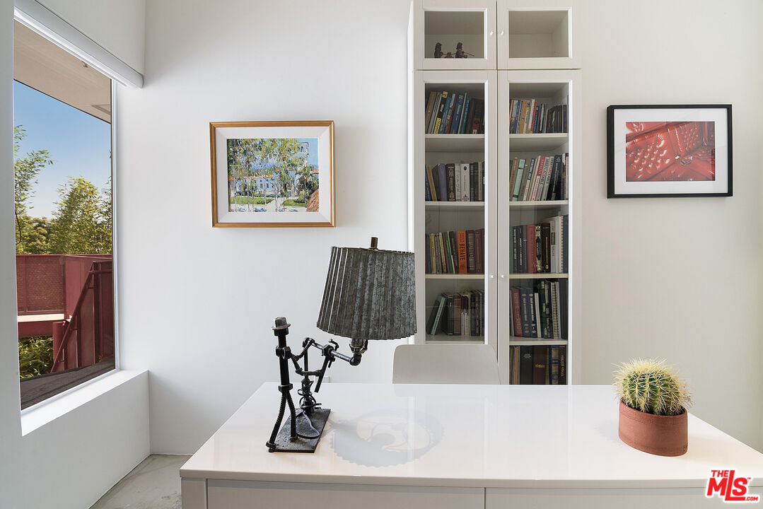 803 Wilcox Ave Unit: 11