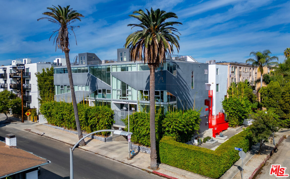 803 Wilcox Ave Unit: 11