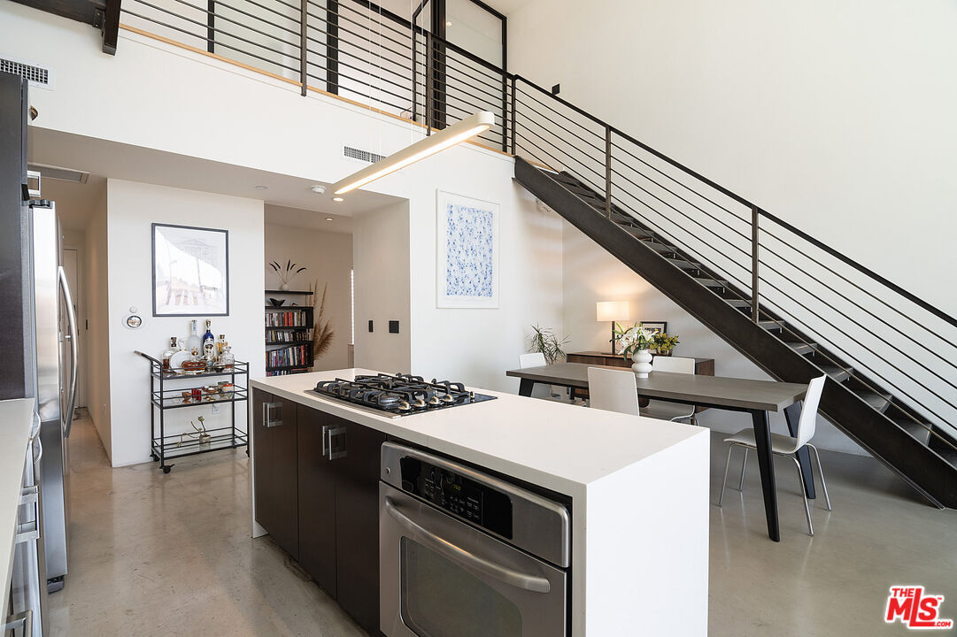 803 Wilcox Ave Unit: 11