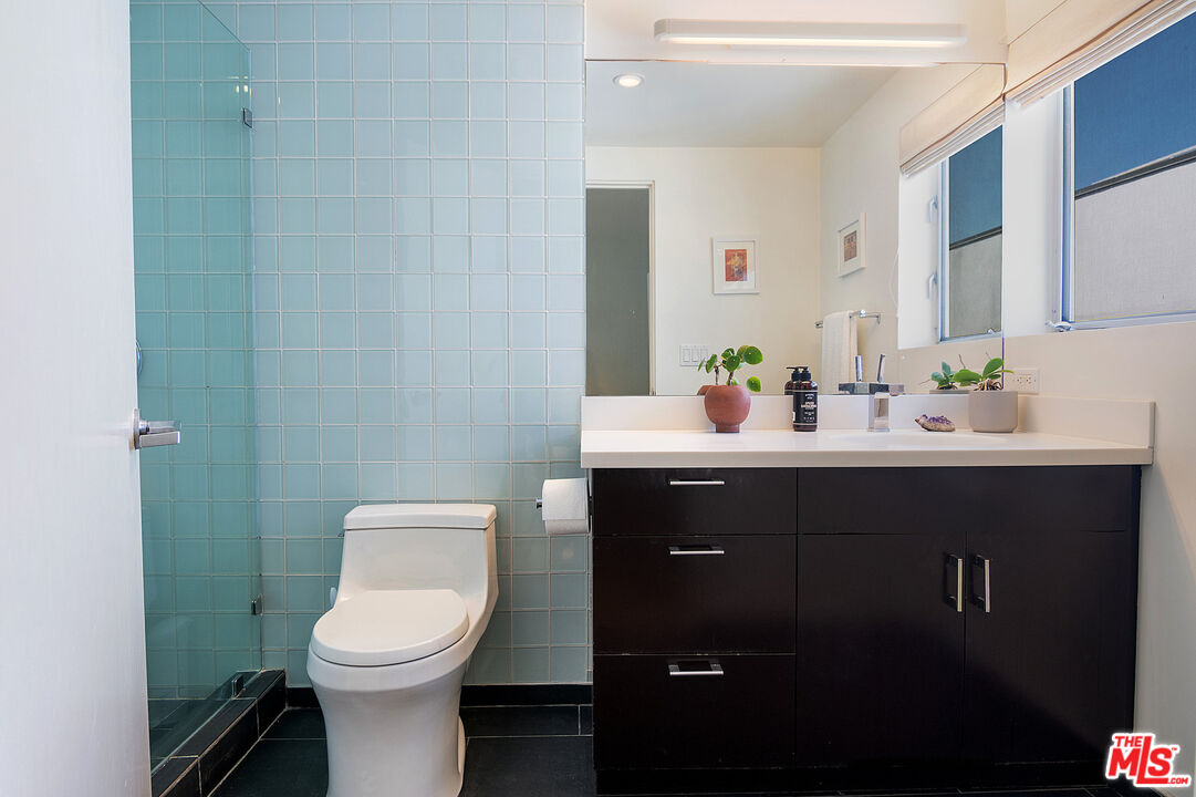 803 Wilcox Ave Unit: 11