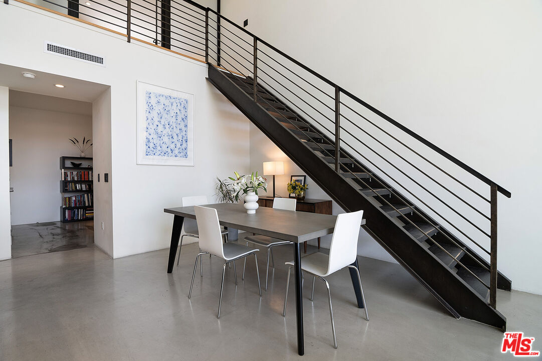 803 Wilcox Ave Unit: 11