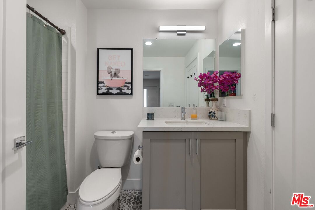 2911 W Exposition Pl Unit: 1