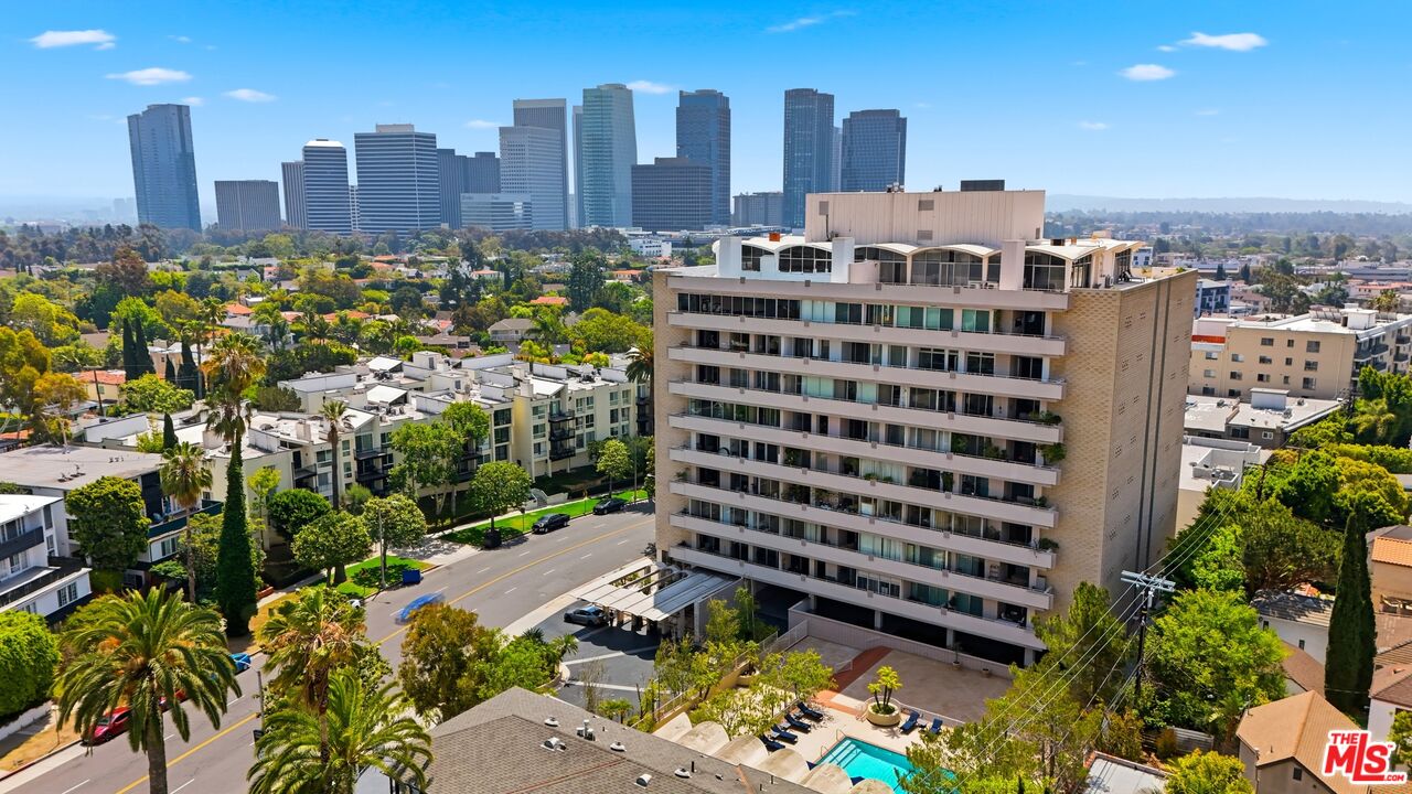 1333 S Beverly Glen Blvd Unit: 902