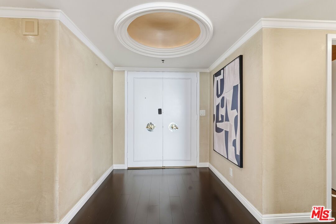 1333 S Beverly Glen Blvd Unit: 902
