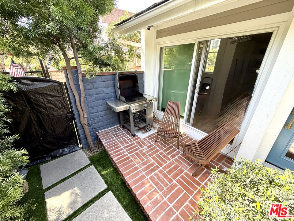 4305 Alla Rd Unit: 8