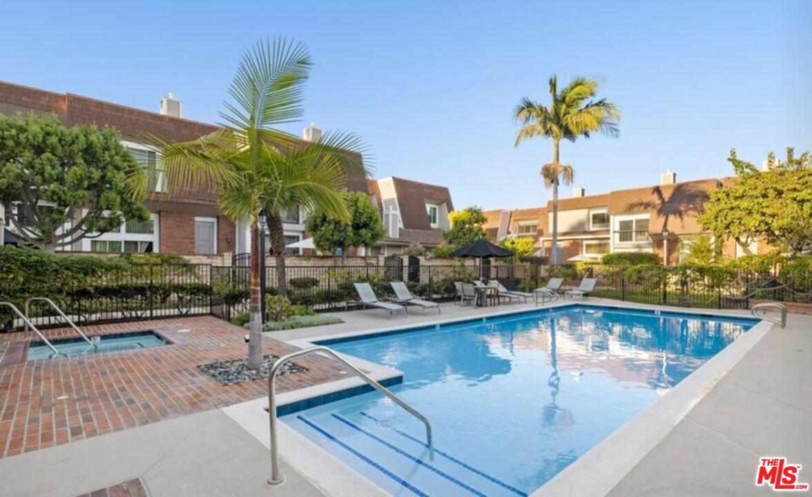 4305 Alla Rd Unit: 8
