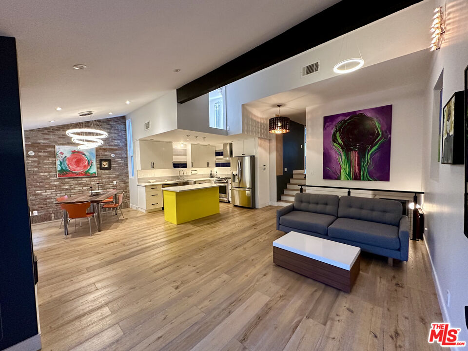 4305 Alla Rd Unit: 8