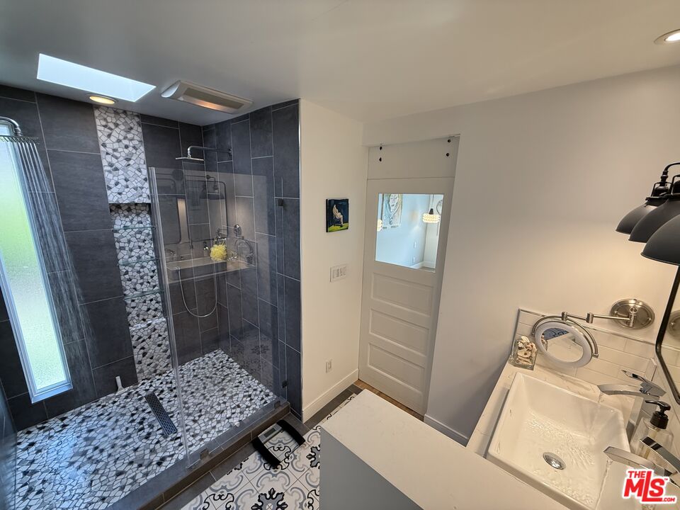 4305 Alla Rd Unit: 8