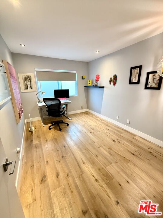 4305 Alla Rd Unit: 8