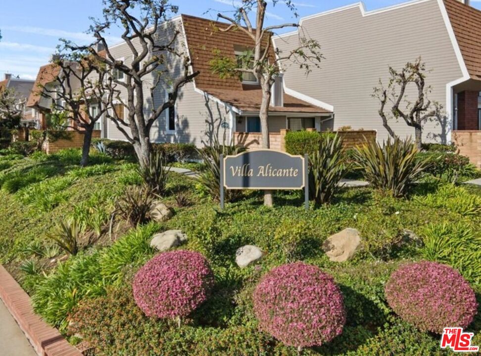 4305 Alla Rd Unit: 8