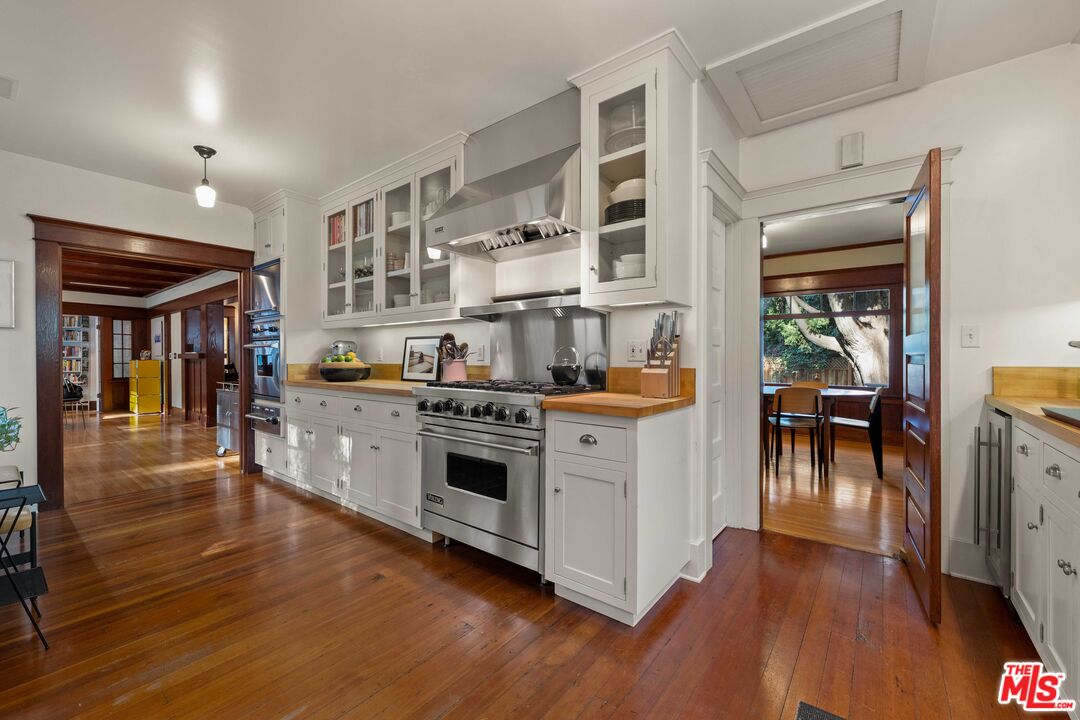 8050 Jovenita Canyon Dr