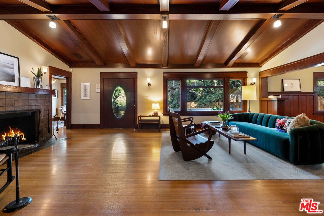 8050 Jovenita Canyon Dr