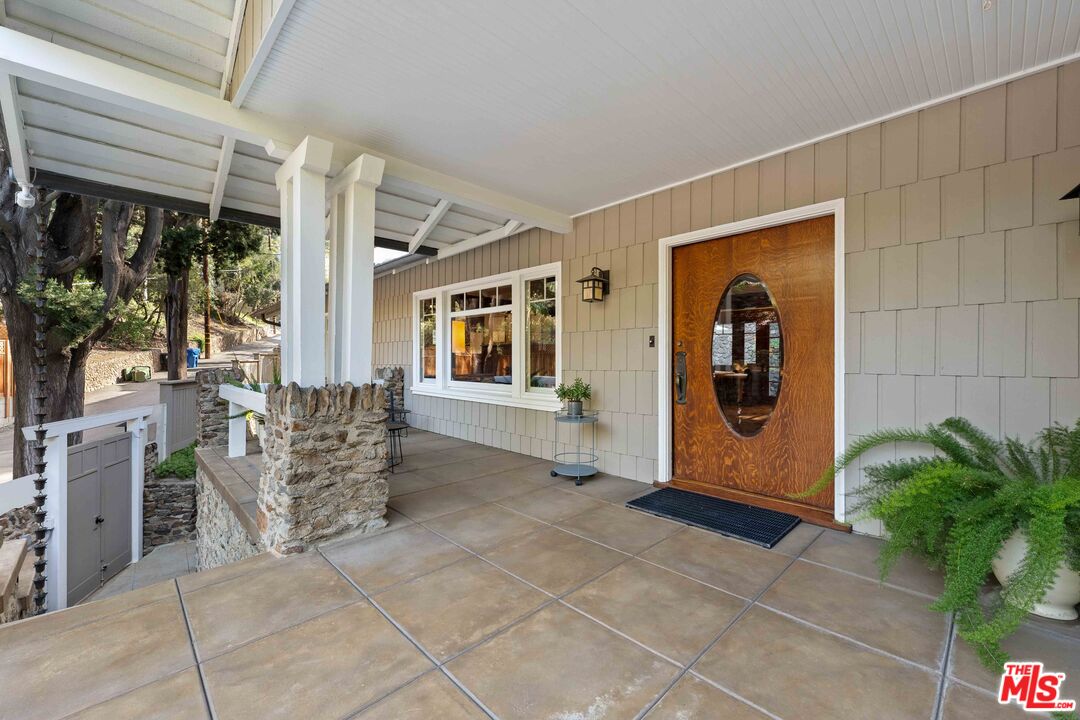 8050 Jovenita Canyon Dr