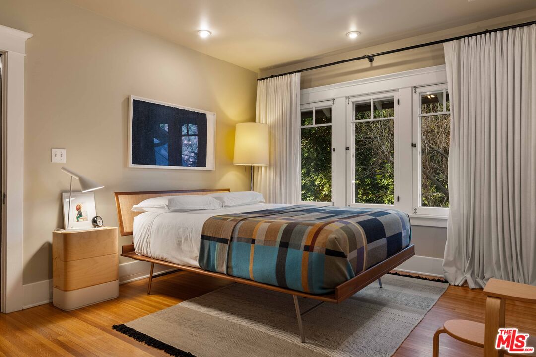 8050 Jovenita Canyon Dr