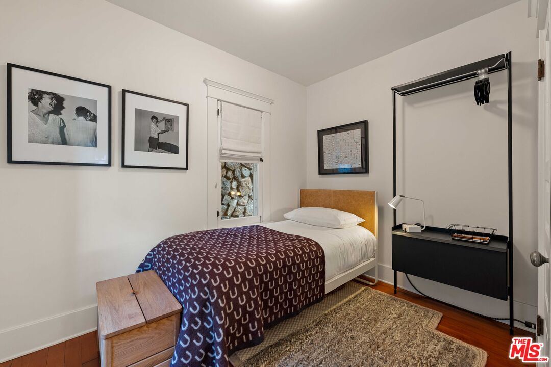 8050 Jovenita Canyon Dr