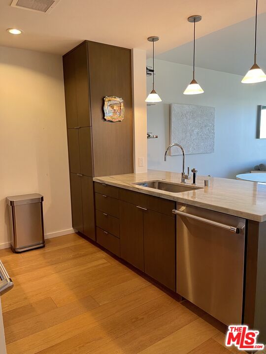 1705 Ocean Unit: 412