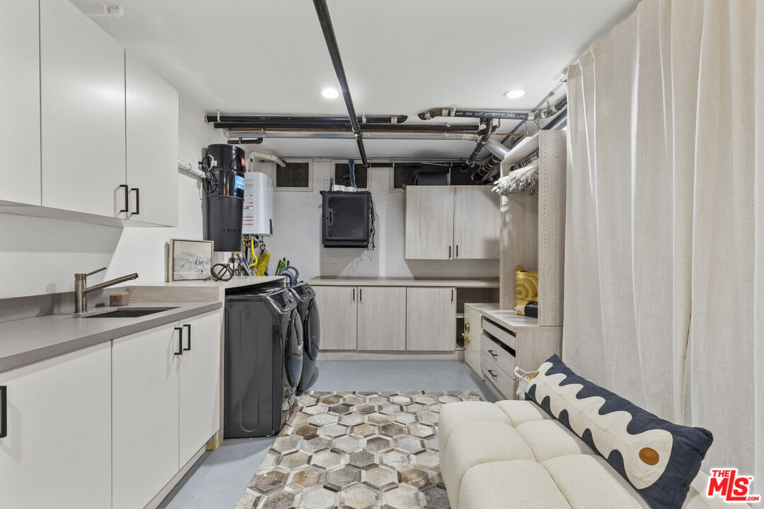 732 Huntley Dr Unit: A