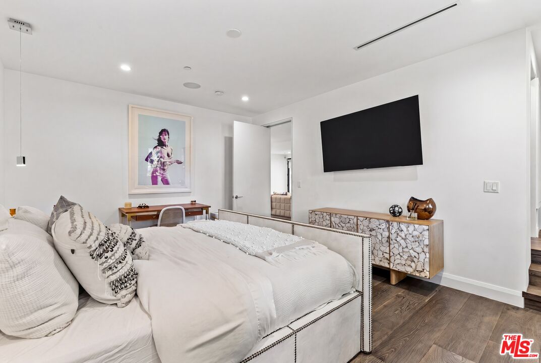 732 Huntley Dr Unit: A