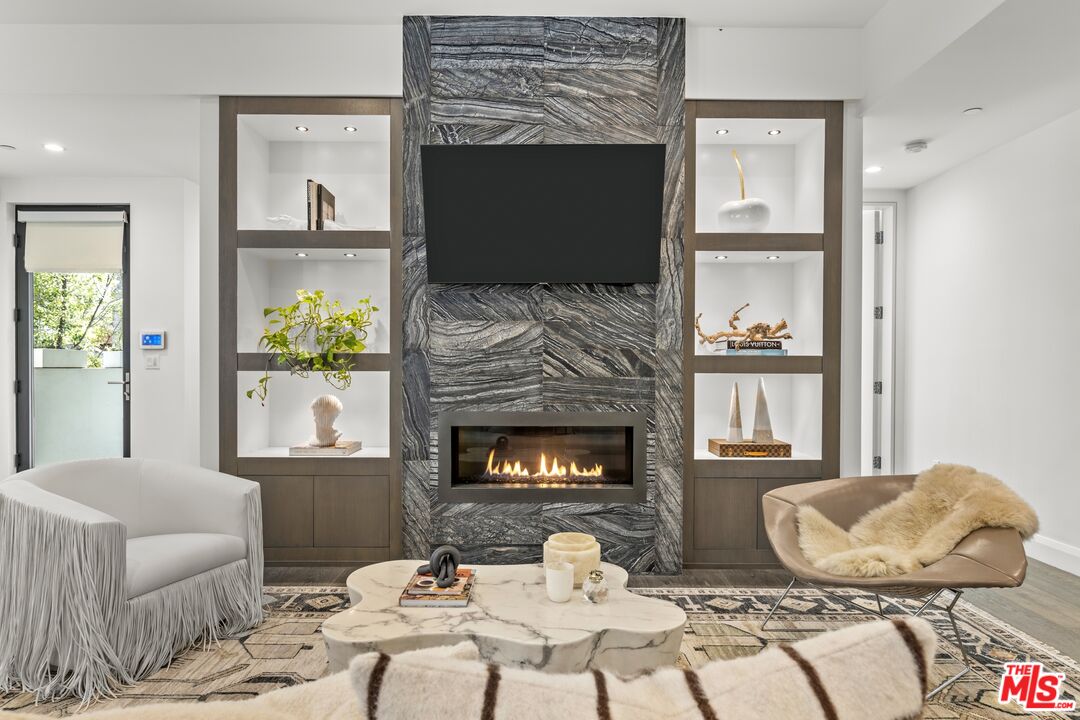 732 Huntley Dr Unit: A