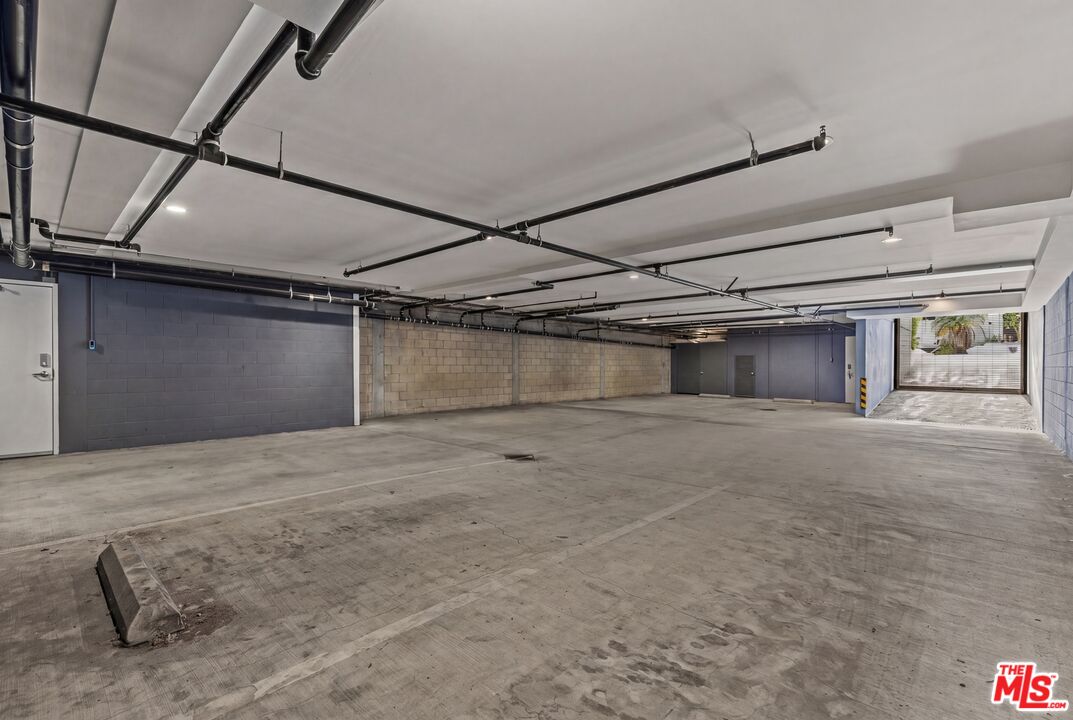 732 Huntley Dr Unit: A