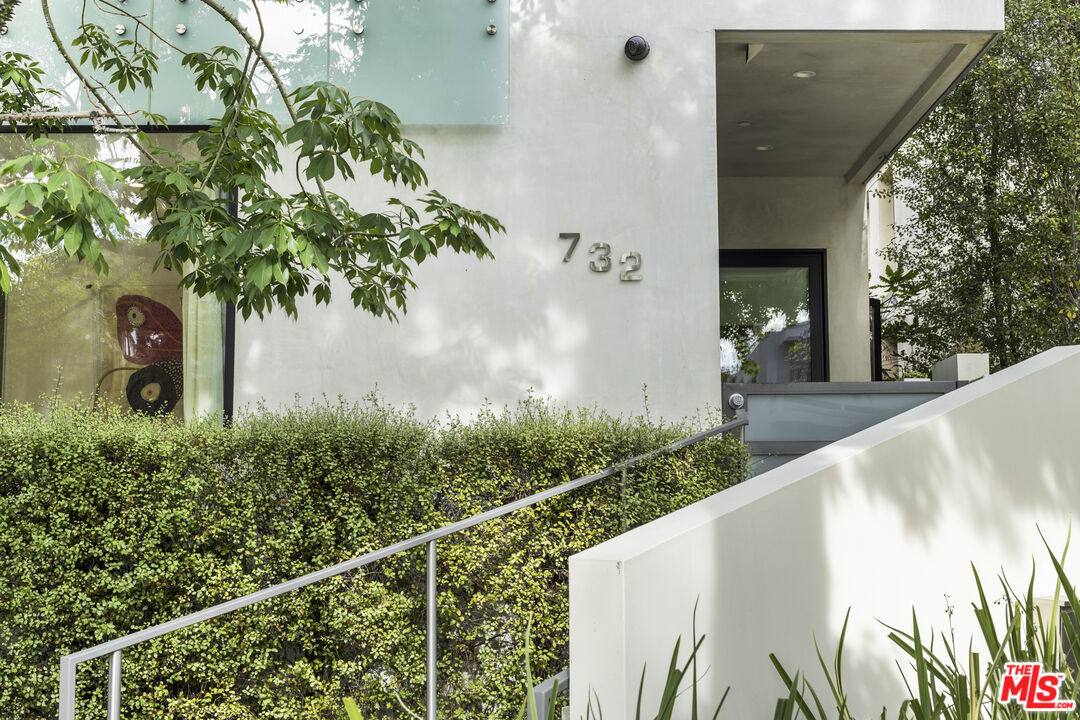 732 Huntley Dr Unit: A