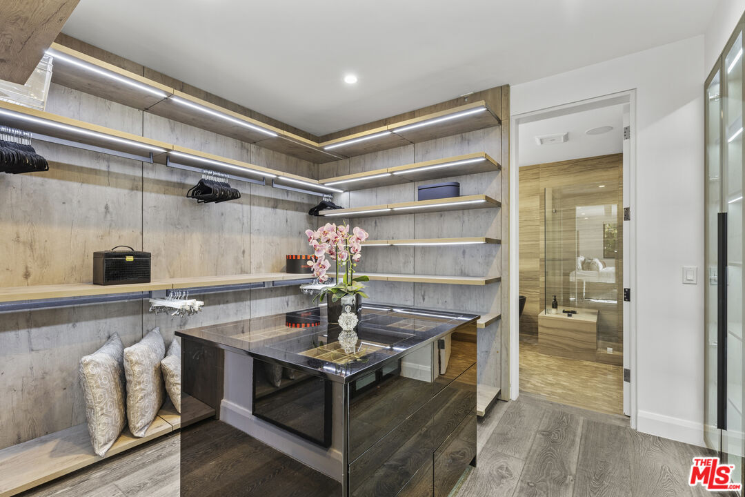 732 Huntley Dr Unit: A